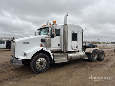 2013 Kenworth T800 T/A Sleeper Truck Tractor