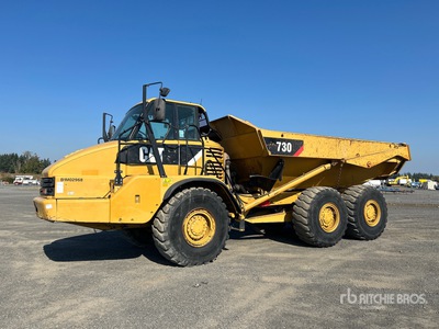 2011 Cat 730 شاحنة قلابة مفصلية