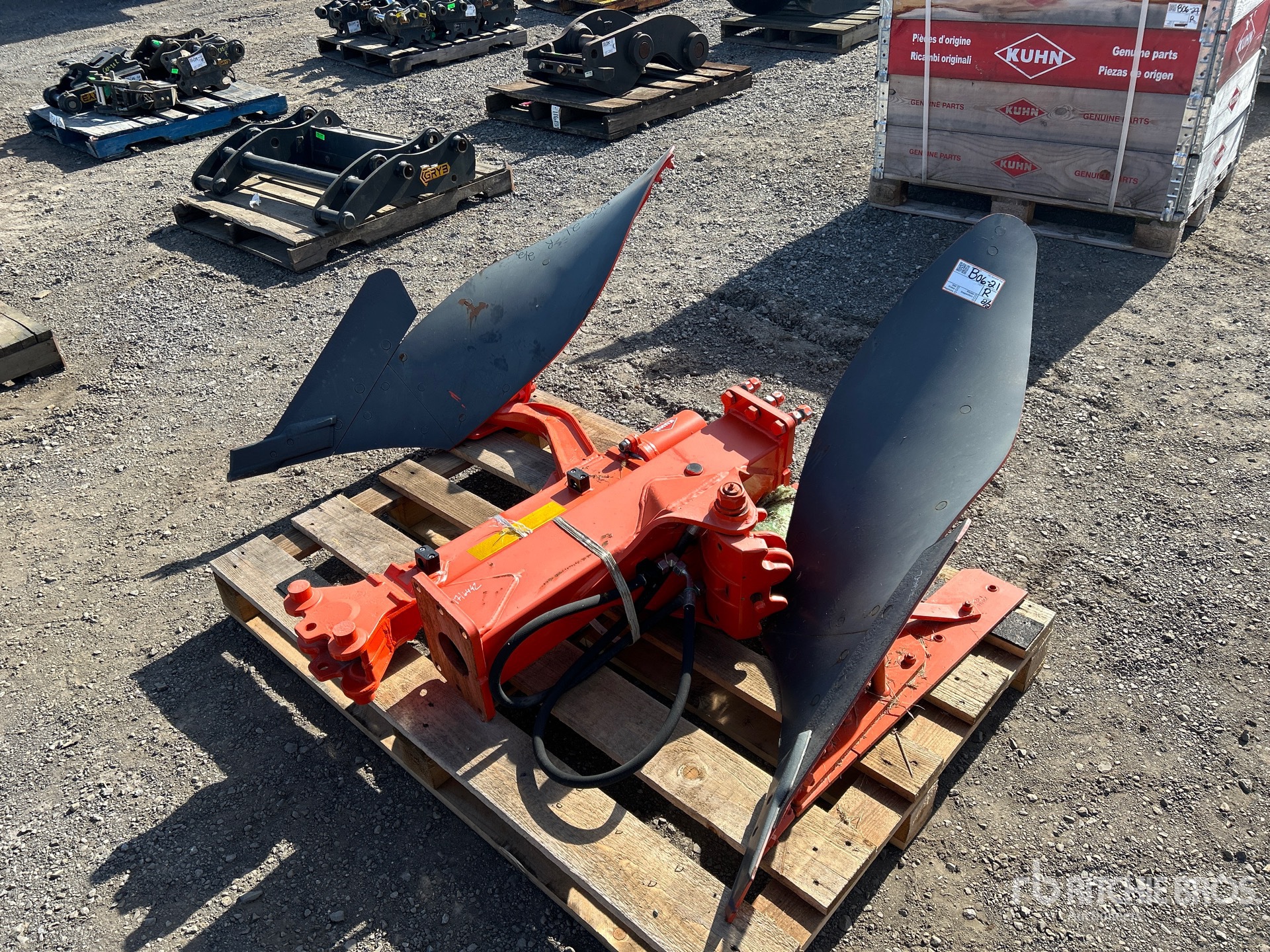 Kuhn 28 in Kuhn 28 in 2 Bottom Plow Extension (Unused)