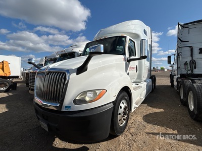 2019 International LT625 6x4 3- Achs Sattelzugmaschine mit Schlafkabine