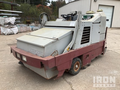 1993 Power Boss TSS/90 Ride-On Floor Scrubber