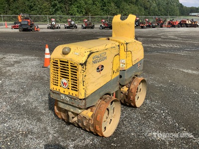 2014 Wacker Neuson RTSC2 Sleuvenverdichter