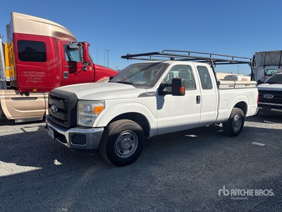2013 Ford F-250 4x2 Extended Cab Pickup