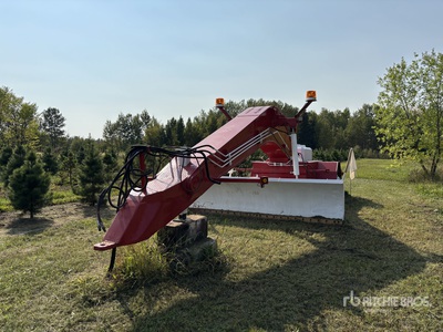 Custom Built Hydraulic Pull-Type Grader