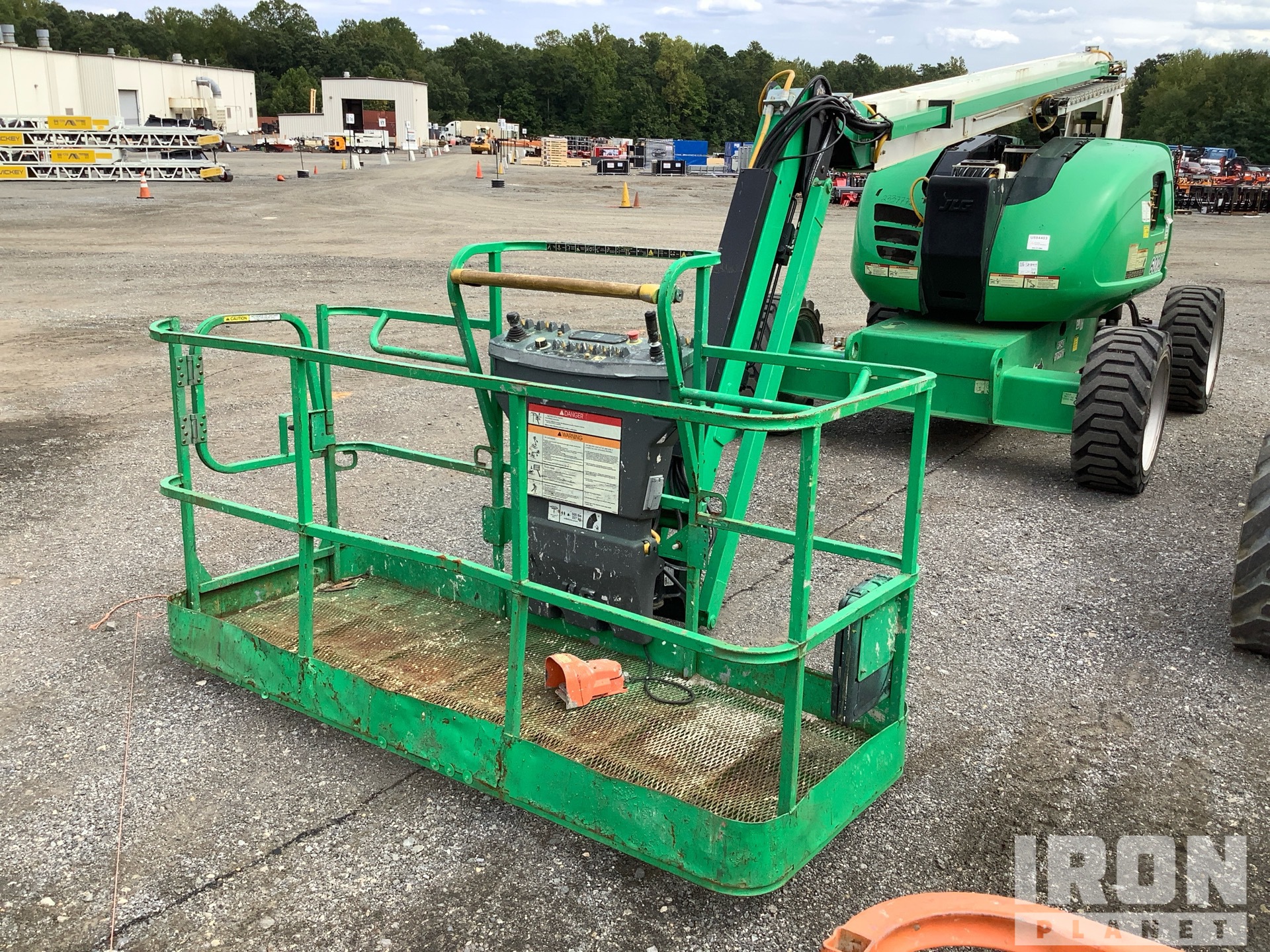 2017 JLG 600AJ 4WD Diesel Articulating Boom Lift