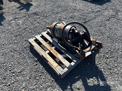Cat 45 in Auger Attachment
