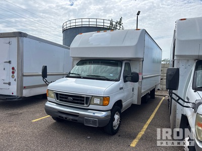 2007 Ford E-350 Cutaway 4x2 Van Truck (Inoperable)