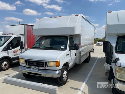 2007 Ford E-350 Van Truck
