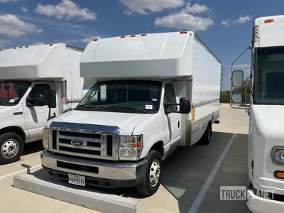2008 Ford E-350 Cutaway Furgone cargo