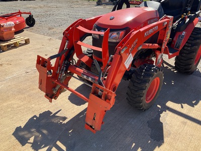 2019 Kubota LA435 Front Loader Attachment