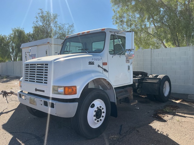 1998 International 4900 4x2 S/A Day Cab Truck Tractor 1998 International 4900 4x2 S/A Day Cab Truck Tractor