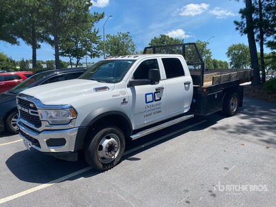 2019 Ram 5500 4x4 Crew Cab Flatbed Truck