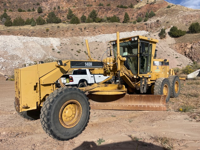 2000 Caterpillar 140H