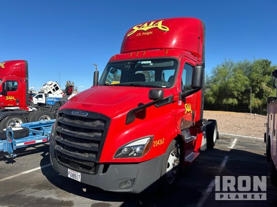 2020 Freightliner Cascadia 113 4x2 S/A Day Cab Truck Tractor (Inoperable)