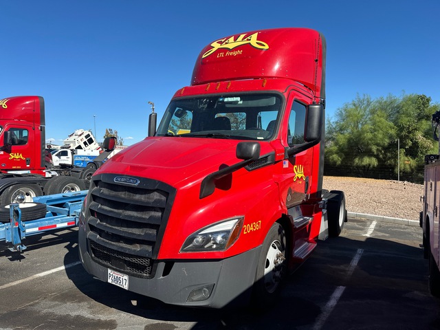 2020 Freightliner Cascadia 113 4x2 S/A Day Cab Truck Tractor (Inoperable)