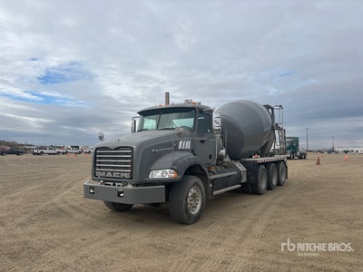2009 Mack GU814 8x6 Mixer Truck