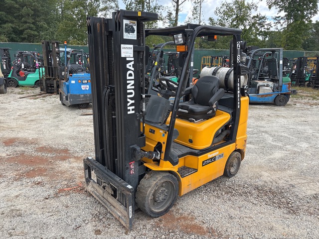 2021 Hyundai 25LC-7A