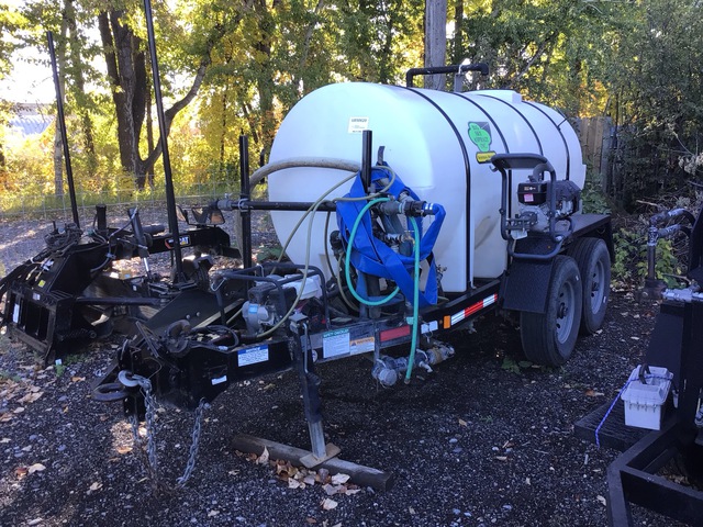 2018 WYLIE MFG  1000 gal Tanker Trailer