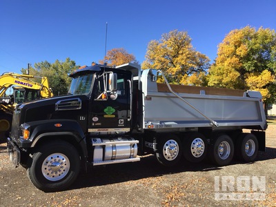 2020 Western Star 4700SF 10x4 Quad/A Dump Truck