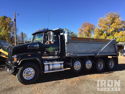 2021 Western Star 4700SF 10x4 Quad/A Dump Truck