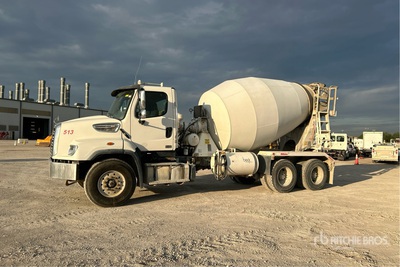 2015 Freightliner 114 SD 6x4 Mixer Truck