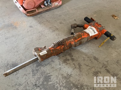 APT Pneumatic 90 lb. Breaker