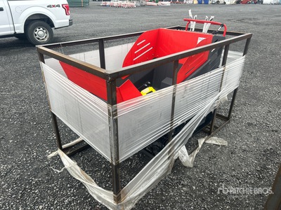 2025 AGT QHT500FLR Stand-On Self-Loading Mini Déchargeur à chenilles (Unused)