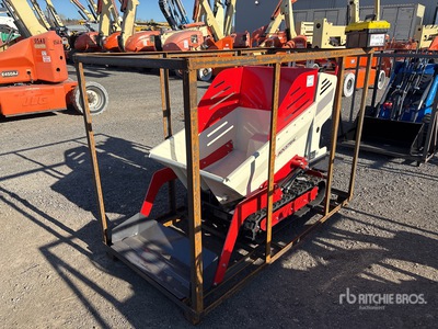 2025 AGT QHT500FLR Stand-On Self-Loading Mini dumper de cadenas (Unused)