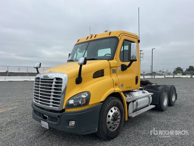 2019 Freightliner Cascadia 113 6x4 Day Cab Truck Tractor