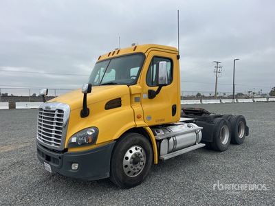 2019 Freightliner Cascadia 113 6x4 Cabeza Tractora Cabina Corta