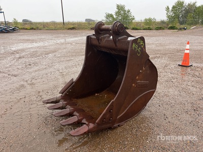 48 in Digging Excavator Bucket - Fits Komatsu PC300