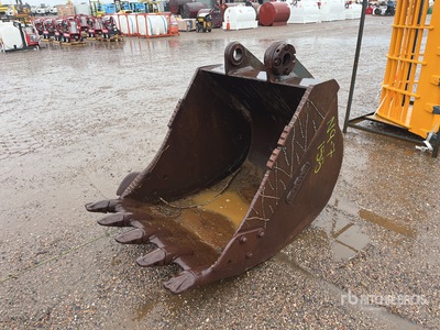 42 in Digging Excavator Bucket