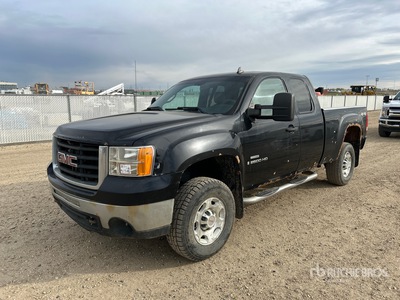 2008 GMC 2500 4x4 Extended Cab Pickup