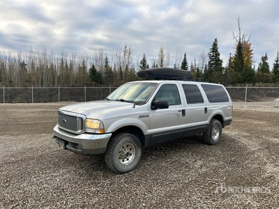 2004 Ford Excursion 4x4 を見 SUV