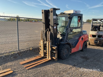 2019 Toyota 8FD40U 7500 lb Pneumatic Tire Forklift (Inoperable)