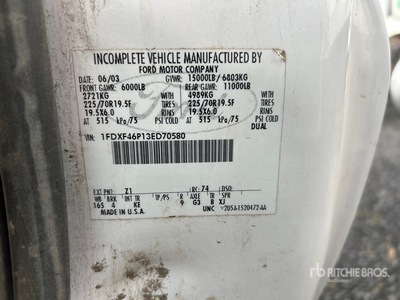 2003 Ford F-450 XL 4x2 Utility Truck (Inoperable)