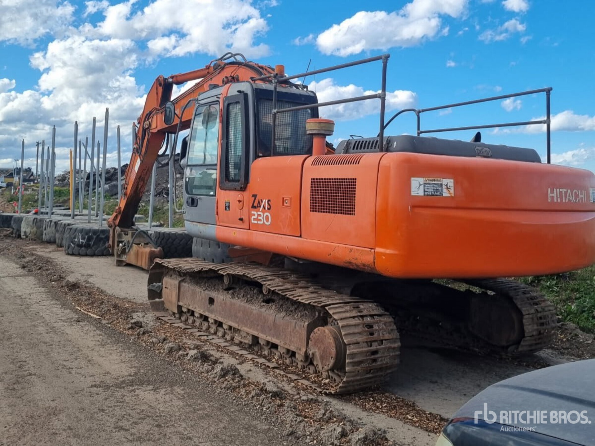 2004 Hitachi ZX230 Koparka gąsienicowa