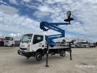2014 CTE Zed 20.2H 20 m on 2014 Nissan Cabstar 35.12 شاحنة دلو