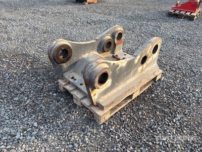 Adapter Plate Bolzendurchmesser 120/110 / Bolzenabstand 750 / Breite 495