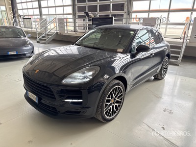 2020 Porsche Macan S 3.0 V6 354 CV  سيارة رياضية متعددة الاستخدامات