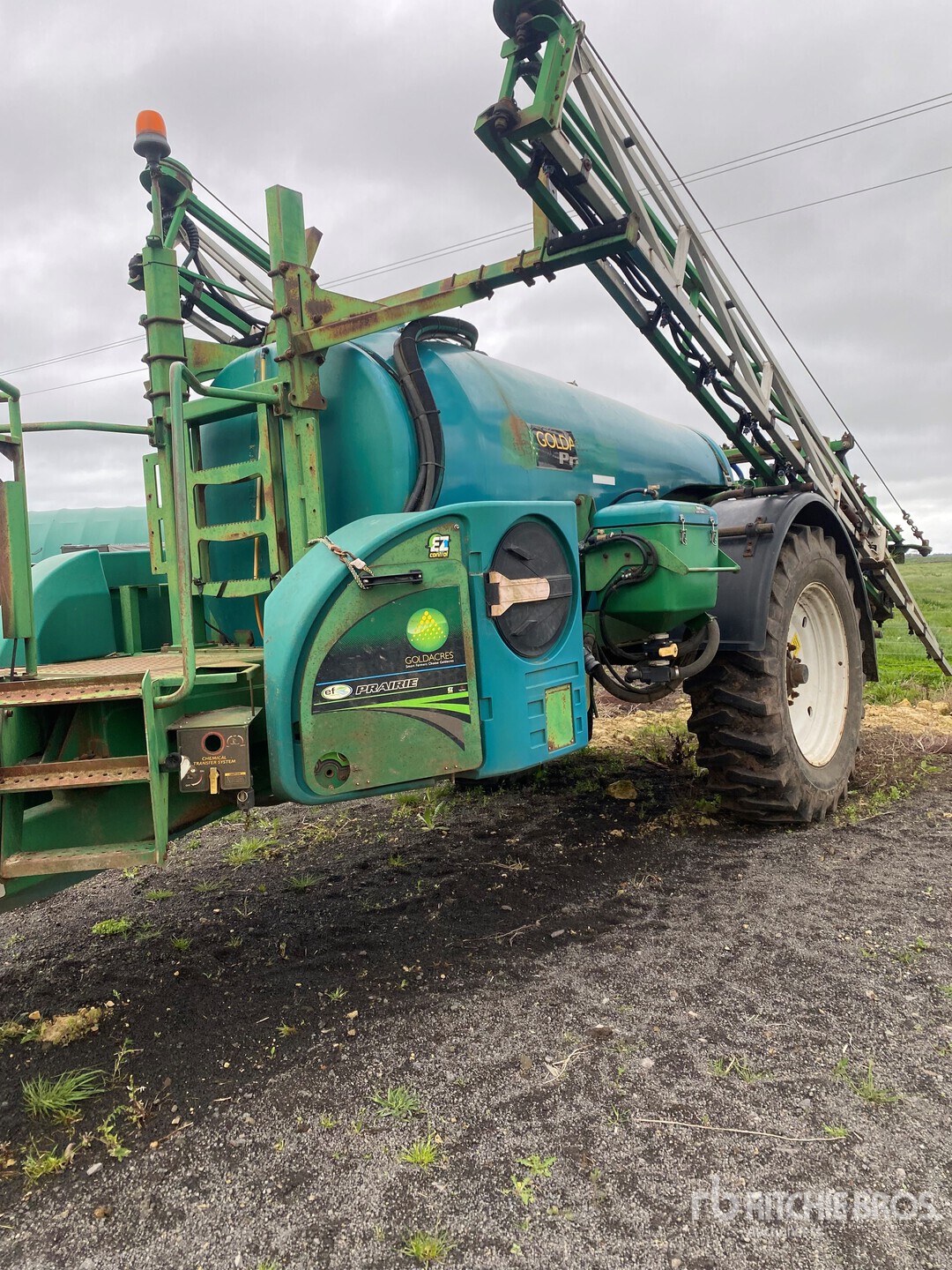 2008 GoldAcres Prairie EF 4000 24 m Pull-Type Sprayer