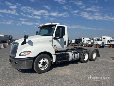 2018 International LT625 6x4 Ciągnik siodłowy T/A z kabiną dzienną