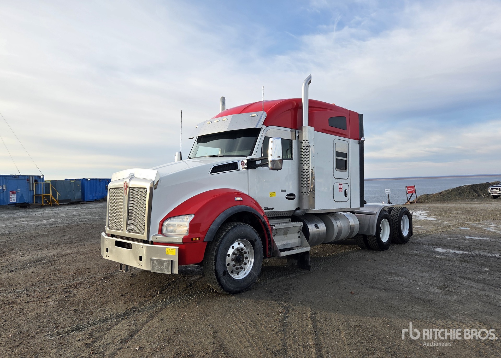2019 Kenworth T880 6x4 Sleeper Truck Tractor