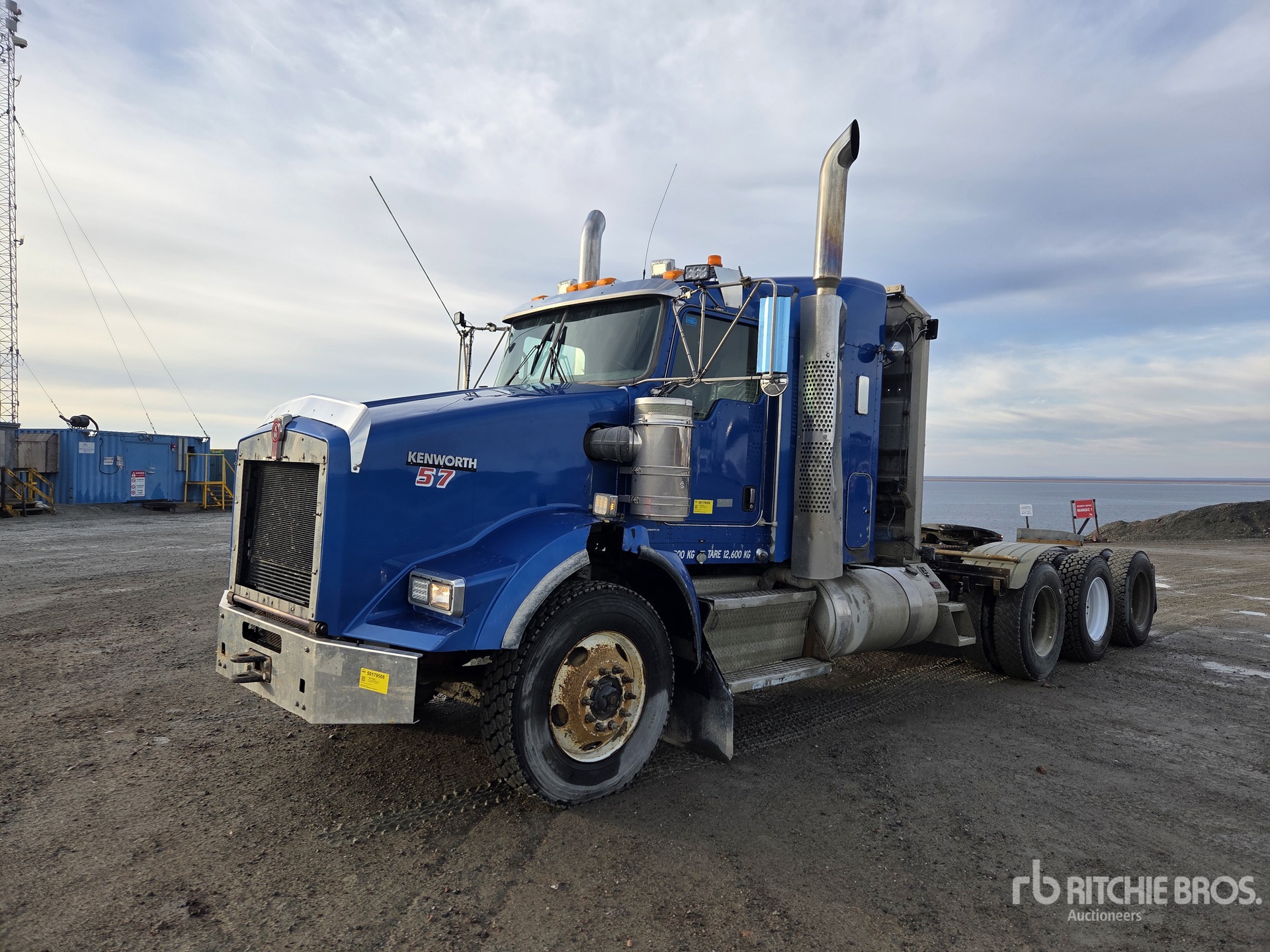 2013 Kenworth T800 8x6 Heavy Haul Sleeper Truck Tractor