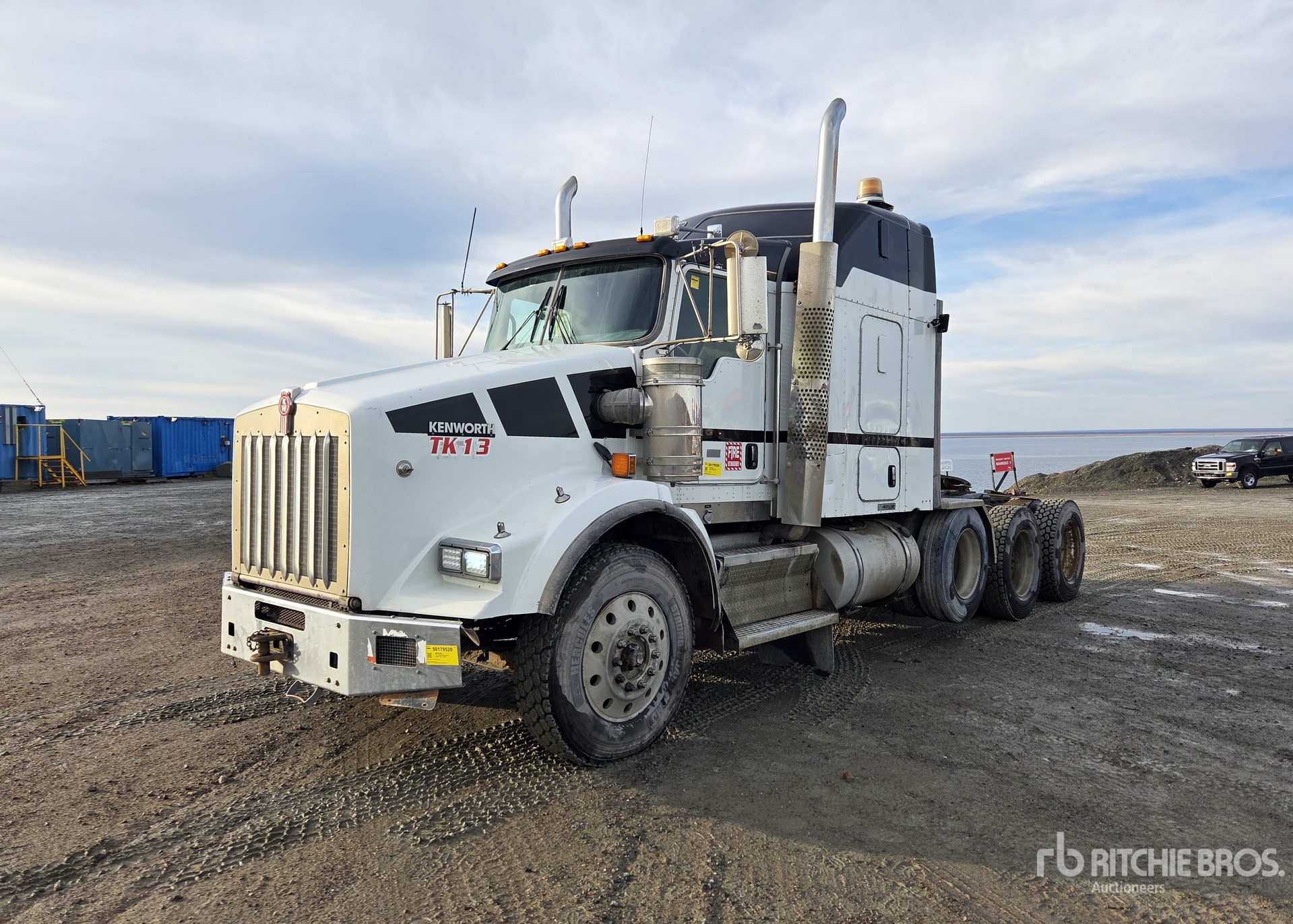 2012 Kenworth T800 8x6 Sleeper Truck Tractor