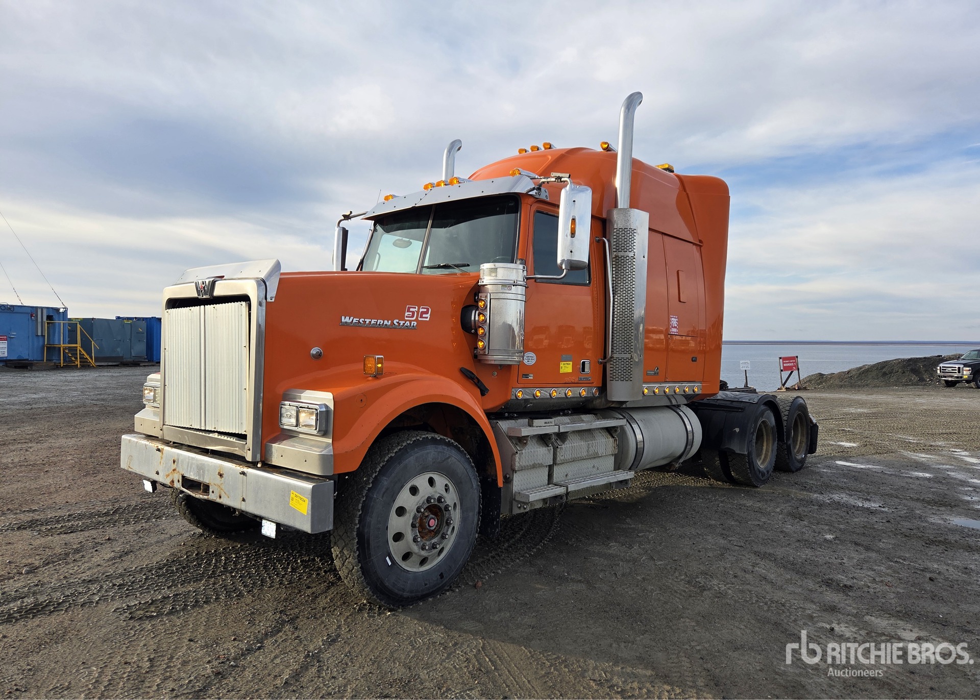2015 Western Star 4900FA 6x4 T/A Sleeper Truck Tractor (Glider Kit)