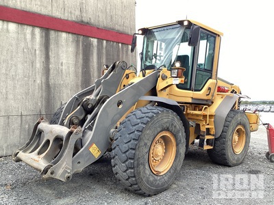 Volvo L90F Wheel Loader