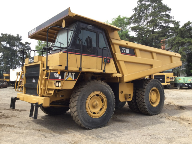 2006 Cat 771D Off-Road End Dump Truck 2006 Cat 771D Off-Road End Dump Truck