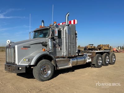 2009 Kenworth T800 8x6 Tri/A Sleeper Truck Tractor