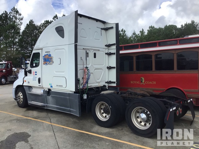 CAMIóN CAMAROTE 2016 FREIGHTLINER